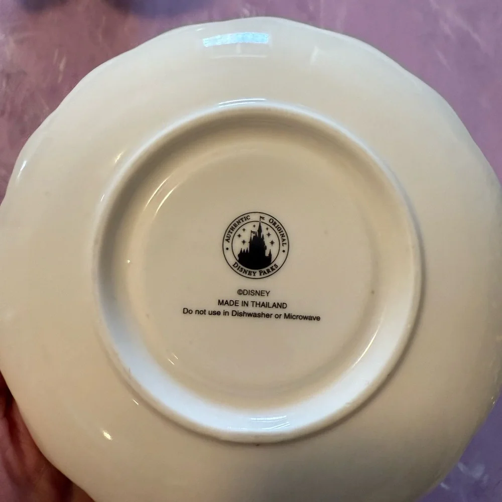 Disney Parks Alice in Womderland Tea Cup and Saucer